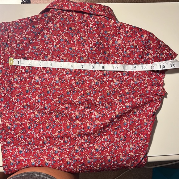 🤑SALE 3 for $20!🤑 Short sleeved floral button up shirt Tommy Hilfiger, size XS - Picture 4 of 6